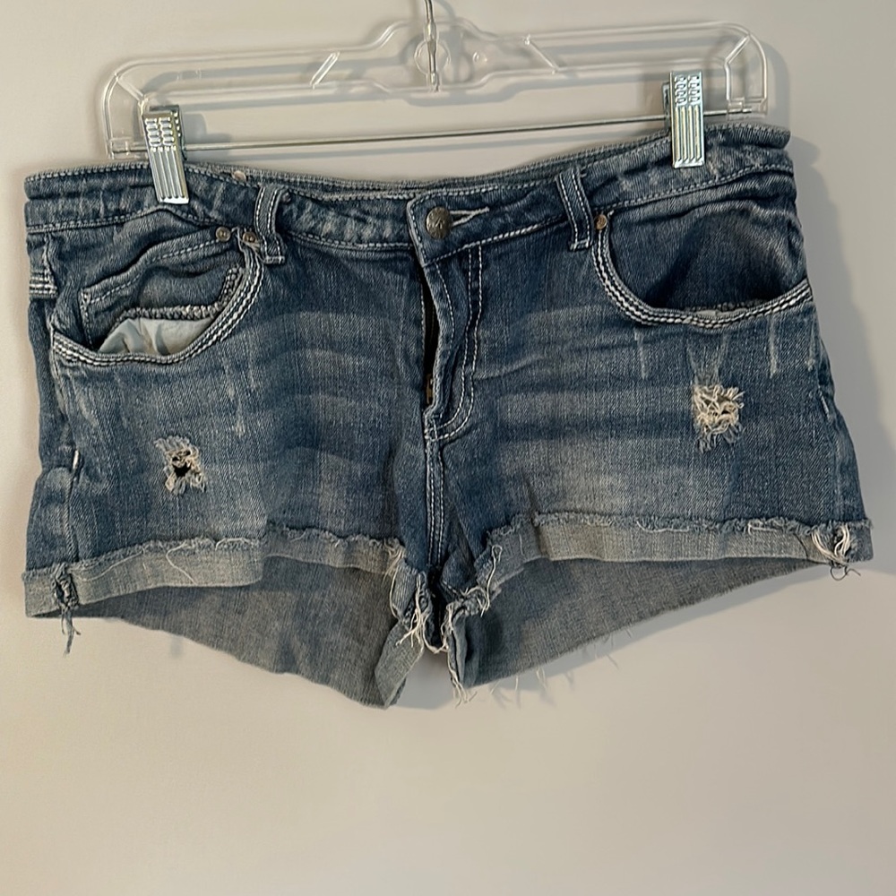 Short jean shorts